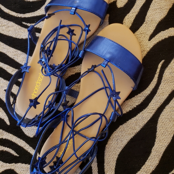 Brand new Blue size 7.5 - Picture 1 of 2